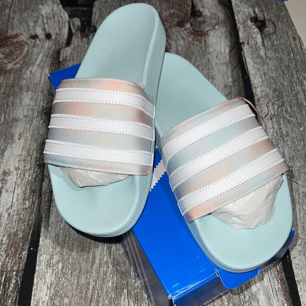 NWT Girls Adidas Slides Peach and and Light Blue Ombré Effect size 7
